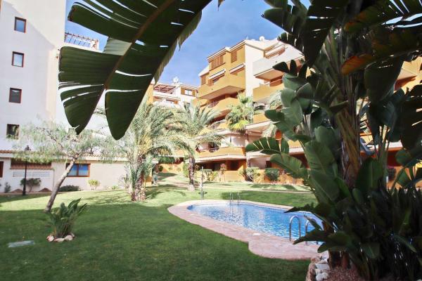 Sale of flat in Piso en Avenida de las Olas, Punta Prima, Torrevieja, Torrevieja
thumbnail 2