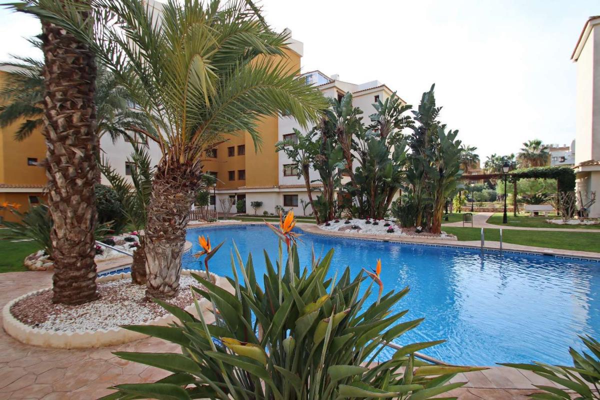 Venta de piso en Piso en Avenida de las Olas, Punta Prima, Torrevieja, Torrevieja
photo 5