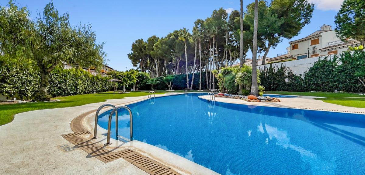 Sale of apartment in Mil Palmeras, Mil Palmeras
photo 2