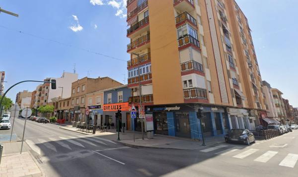 Local en Calle San Miguel, La Paz, Villena photo 1