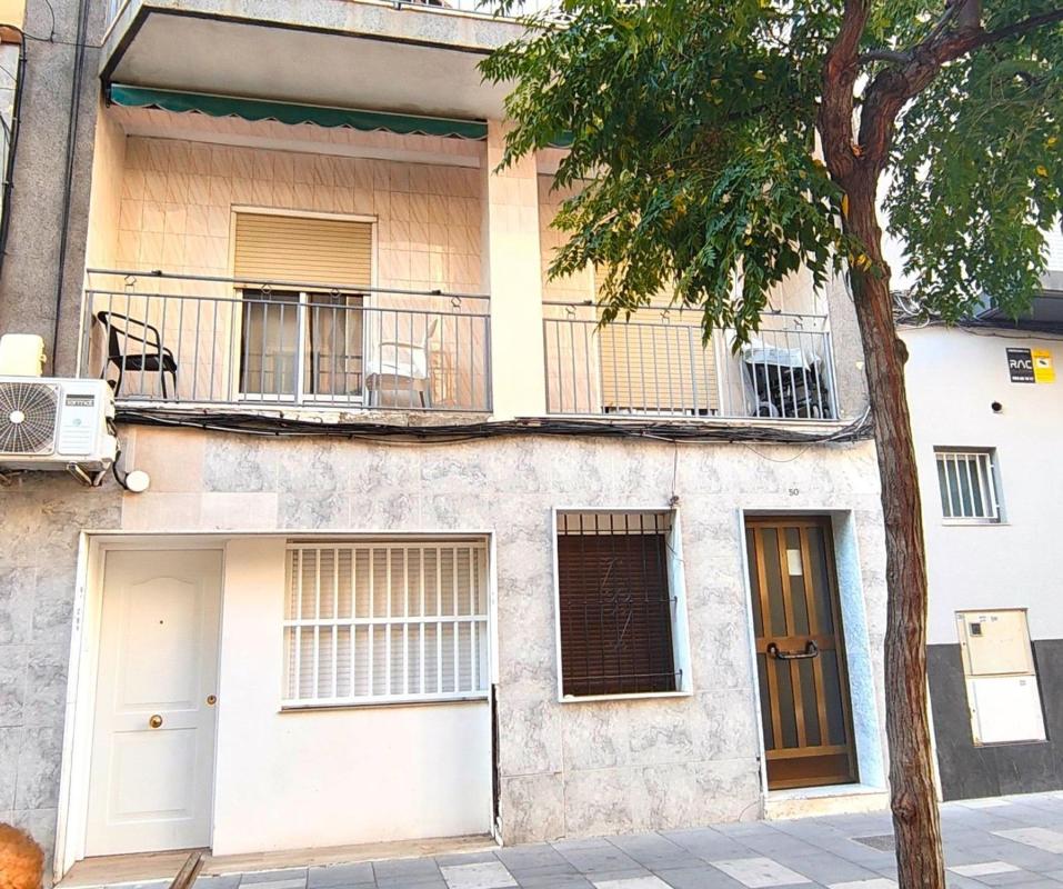 Propiedades en venta y alquiler en España photo 2