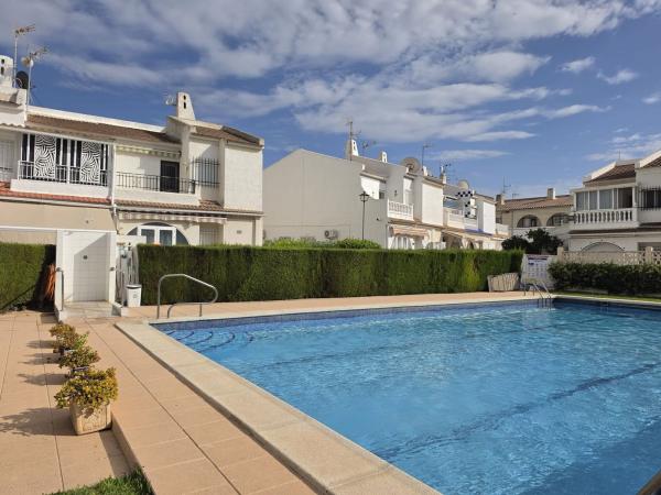 Продажа квартиры на Piso en Calle Pablo Picasso, La Siesta - El Salado - Torreta, Torrevieja, Торревьеха
photo 1
