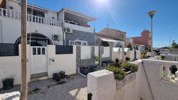 Chalet adosado en Calle Liszt, La Siesta - El Salado - Torreta, Torrevieja photo 1