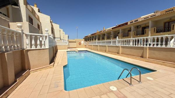 Chalet independiente en venta en Casa o chalet en Calle de las Amapolas, La Regia, Orihuela, Orihuela
 photo 4