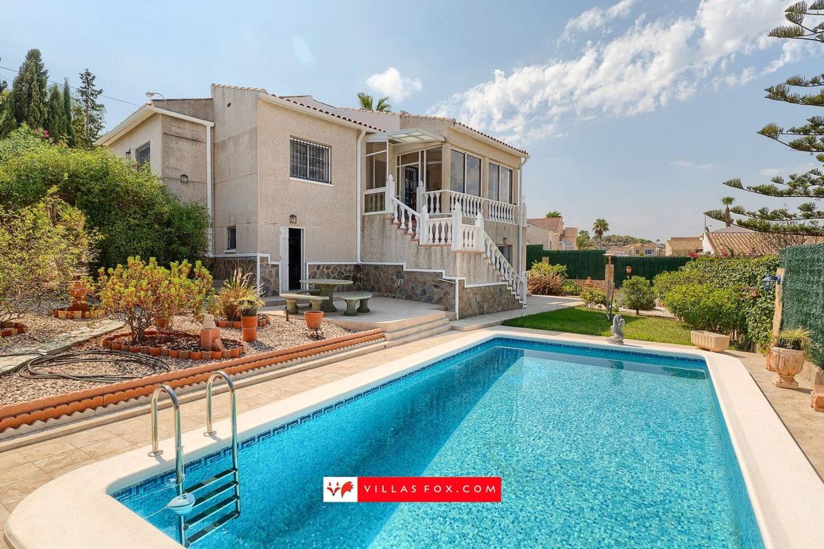 Продажа отдельного шале в Casa o chalet en Calle Murcia, Ciudad de las Comunicaciones, San Miguel de Salinas, Сан-Мигель-де-Салинас photo 1