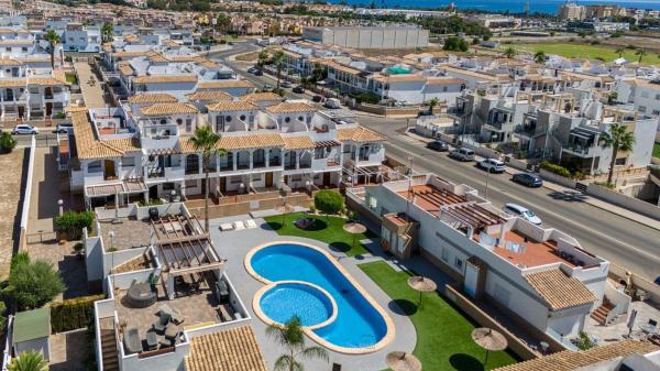 Продажа квартиры на Piso en Calle Pino Piñonero, Zeniamar, Orihuela, Ориуэла
 photo 1
