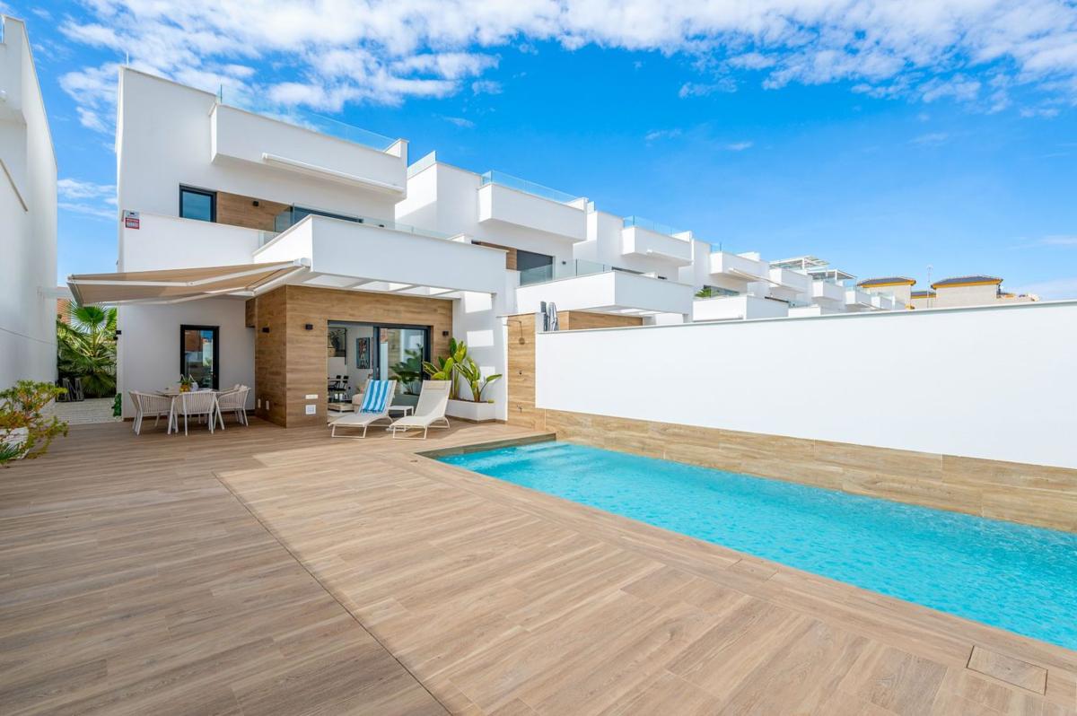Properties for sale and rent in Spain photo 1