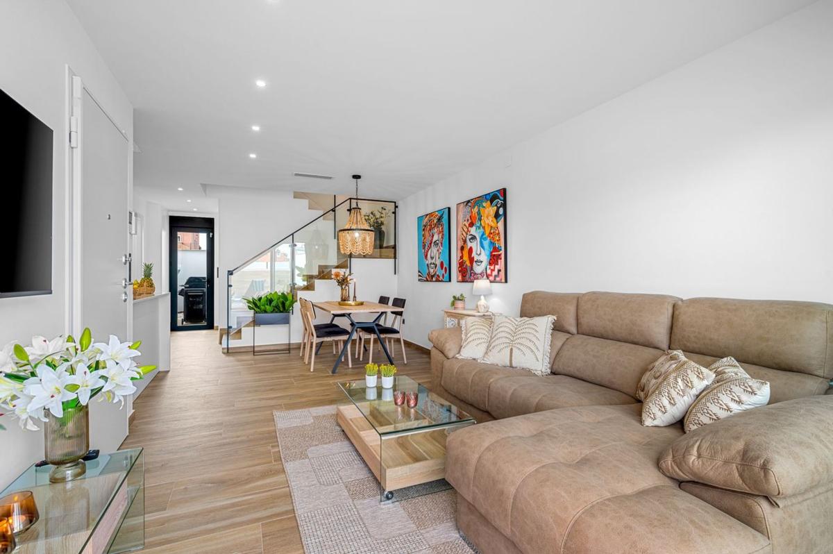 Properties for sale and rent in Spain photo 5