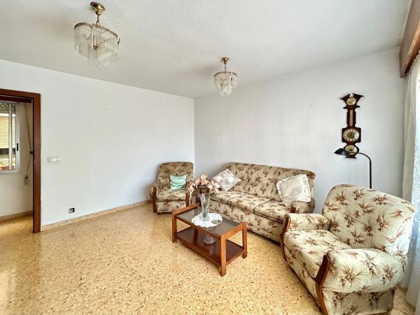 Продажа квартиры на Piso en Espoz y Mina, Carolinas Bajas, Alicante / Alacant, Аликанте / Алакант
 photo 2