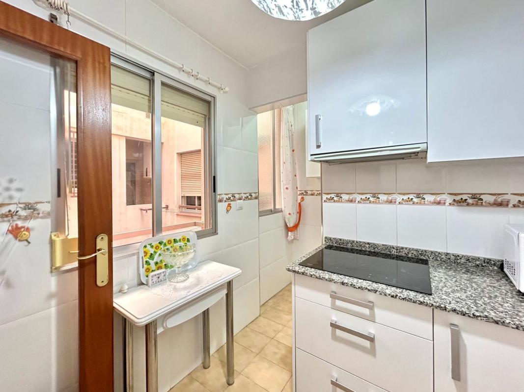 Продажа квартиры на Piso en Espoz y Mina, Carolinas Bajas, Alicante / Alacant, Аликанте / Алакант
 photo 5