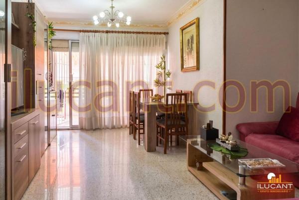 Sale of flat in Piso en Juan XXIII, Alicante / Alacant, Alicante
thumbnail 2