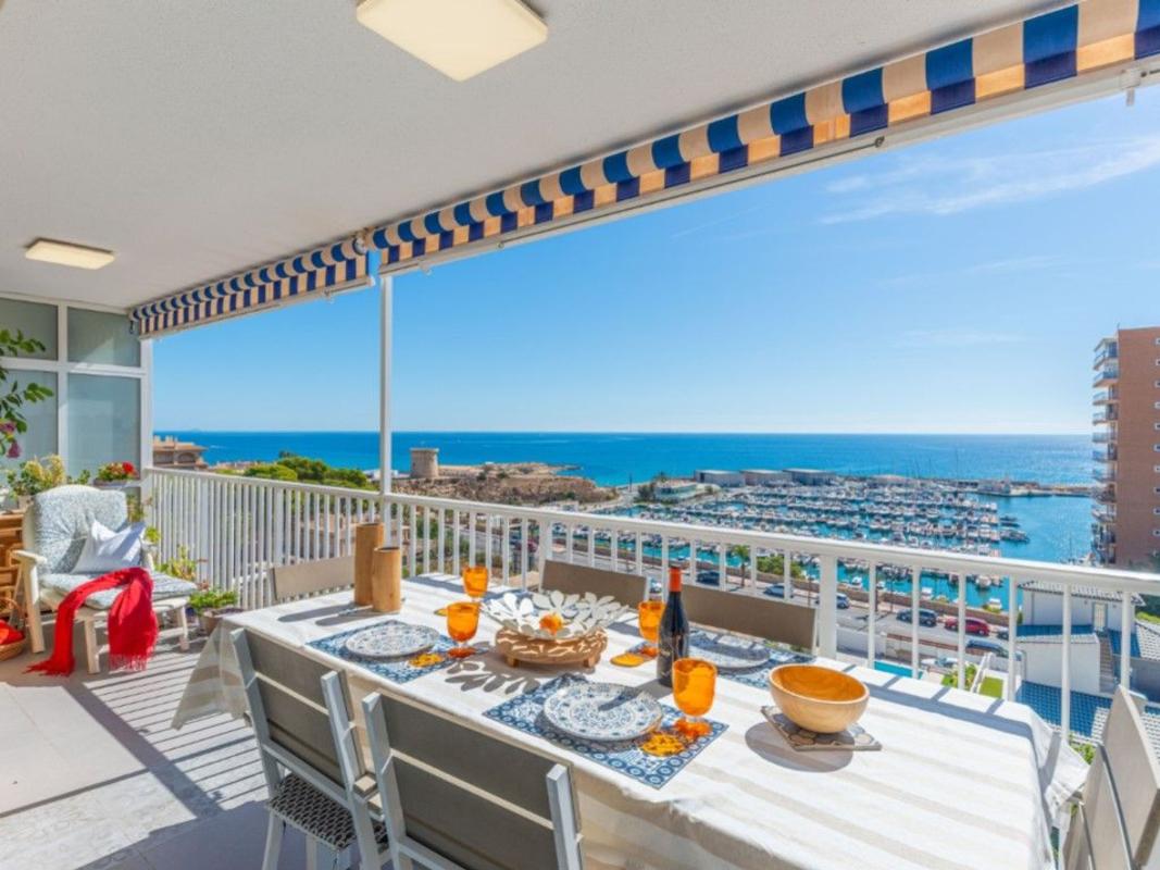Venta de piso en Piso en Calle d'Azorín, 1, Campello Playa, El Campello, El Campello
photo 1