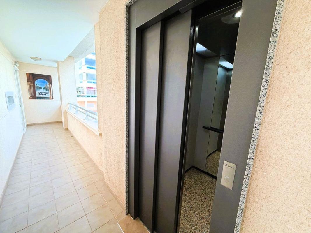 Venta de piso en Piso en Avenida del Puerto, Puerto Deportivo, Guardamar del Segura, Guardamar del Segura
 photo 4