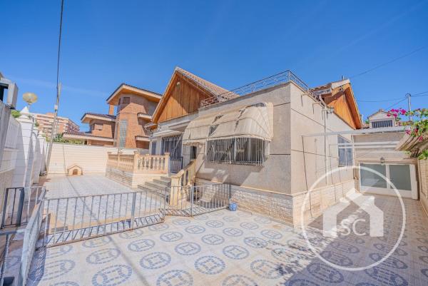Casa o chalet independiente en Avenida de los Eucaliptus, Ciudad Vergel, Elda thumbnail 3