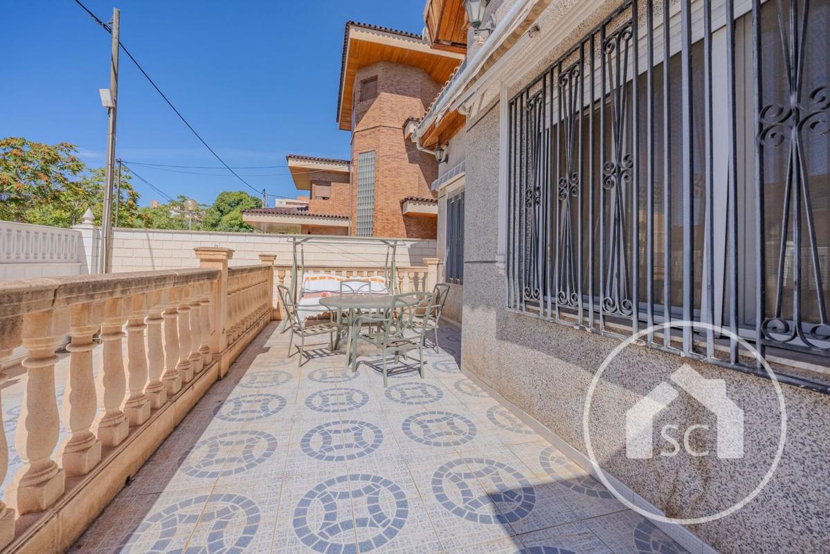 Properties for sale and rent in Spain photo 5