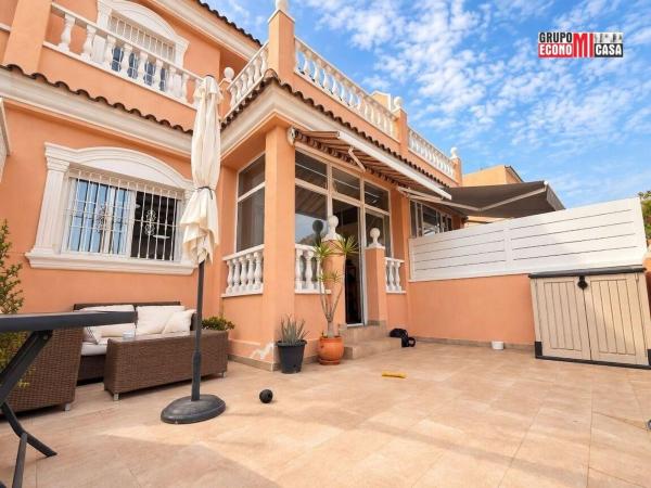 Chalet adosado en Calle de Finlandia, Puerto Marino, Gran Alacant photo 1