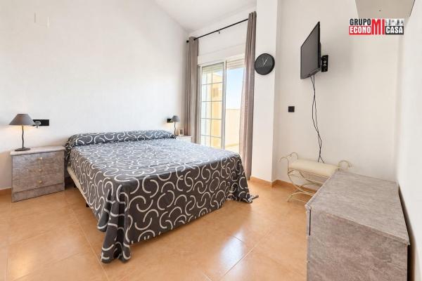 Chalet adosado en Calle de Finlandia, Puerto Marino, Gran Alacant photo 4