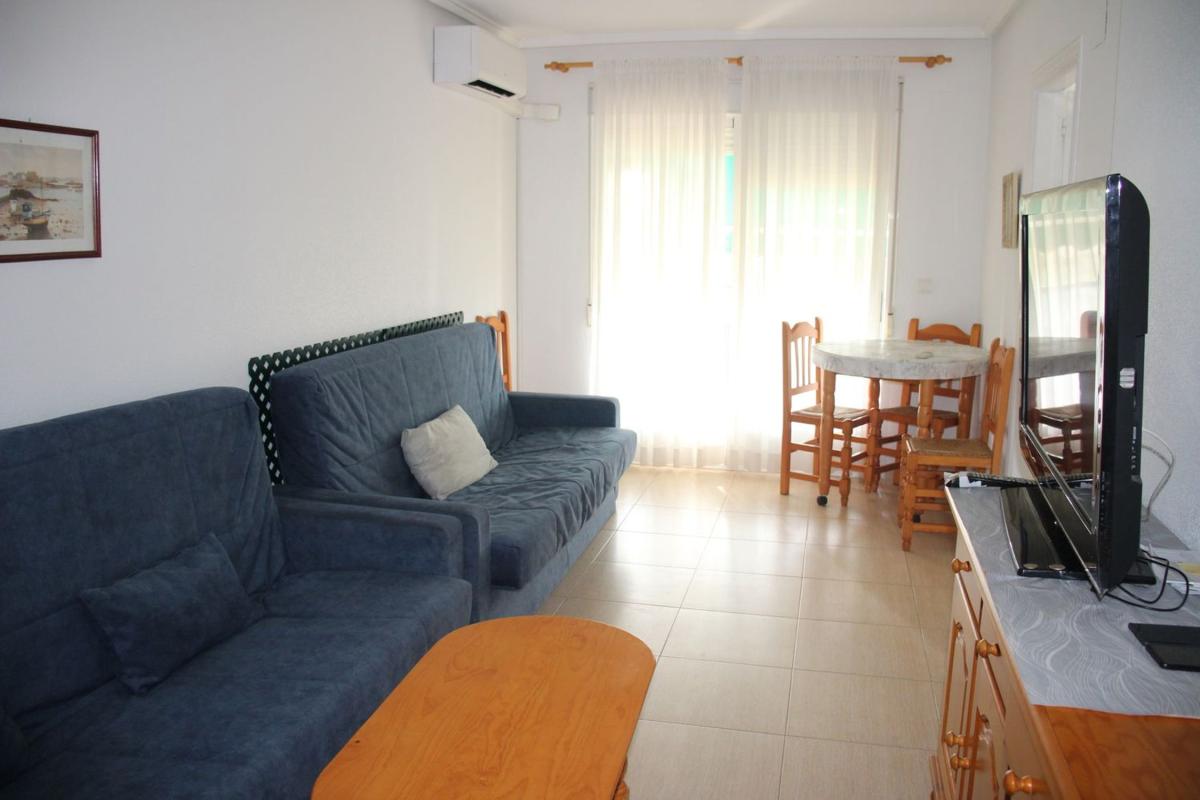 Sprzedaż mieszkania w Piso en Calle Benacantil, 10, Gaspar Perrelló, Torrevieja, Torrevieja
photo 2