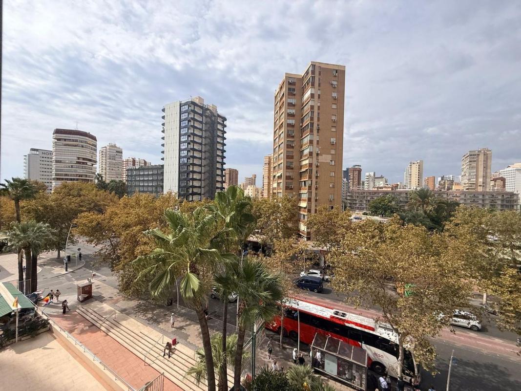 Sprzedaż mieszkania w Piso en Playa de Levante, Benidorm, Benidorm
photo 2