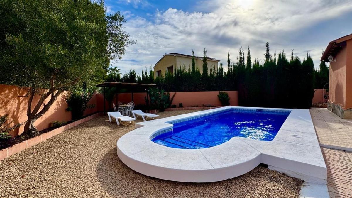 Properties for sale and rent in Spain photo 2