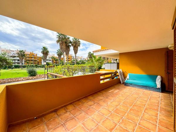 Sprzedaż mieszkania w Piso en Calle Marejadilla, Punta Prima, Torrevieja, Torrevieja
 photo 1