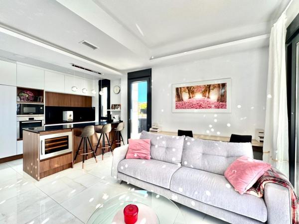 Chalet independiente en venta en Casa o chalet en Calle Cabo Ortegal, Lomas de Cabo Roig, Orihuela, Orihuela
 photo 3