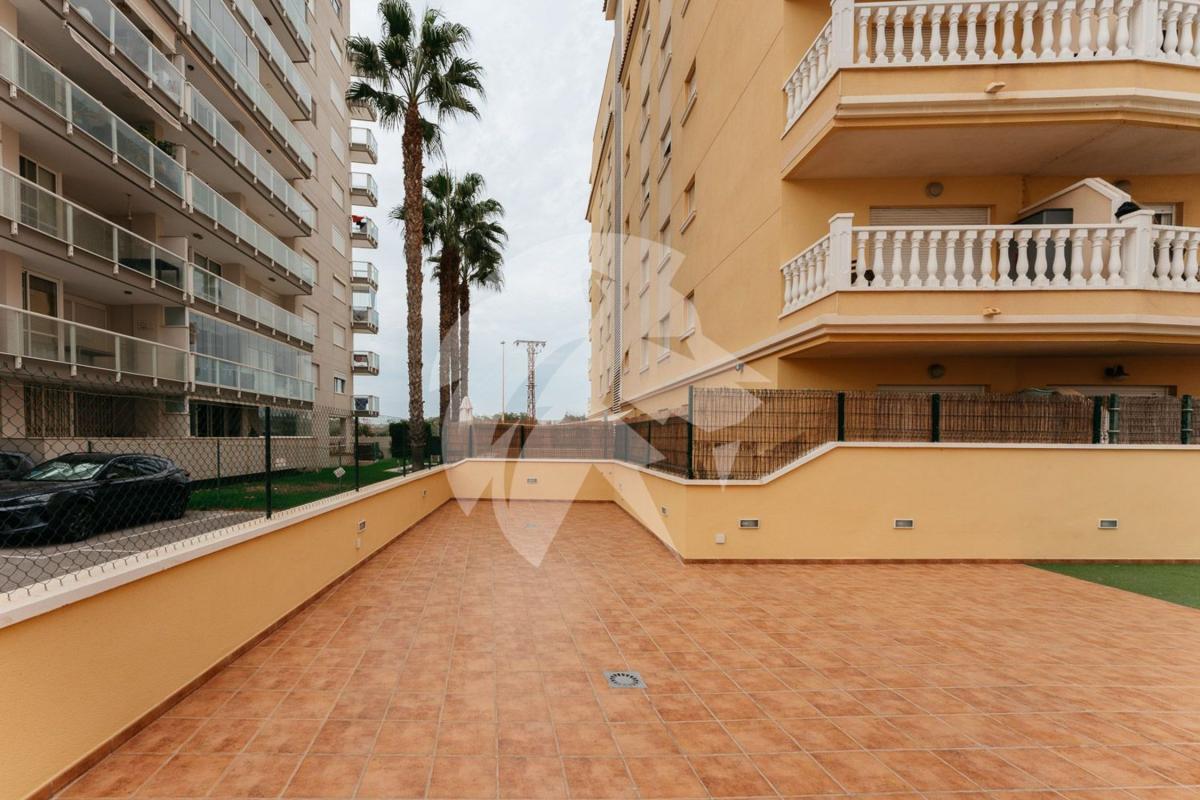 Venta de piso en Piso en Calle Juan García, Puerto Deportivo, Guardamar del Segura, Guardamar del Segura
 photo 4