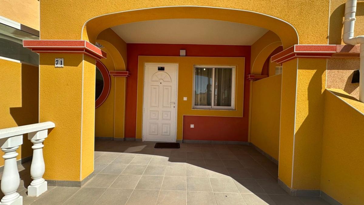 Sprzedaż niezależnego domku jednorodzinnego w Casa o chalet en La Regia, Orihuela, Orihuela photo 2