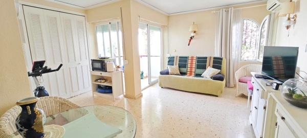 Venta de piso en Piso en Calle Grúa, El Palmar-Los Molinos, Denia, Denia
thumbnail 3