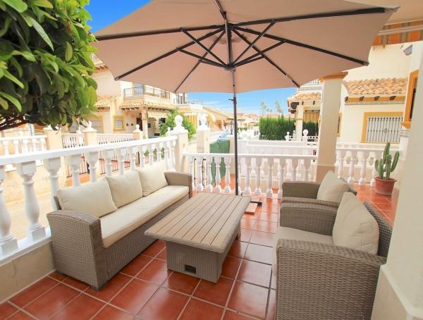 Chalet adosado en Calle Cuarzo, La Regia, Orihuela thumbnail 3