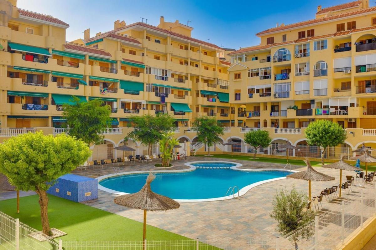 Продажа квартиры на Piso en Los Europeos, Torrevieja, Торревьеха
photo 1