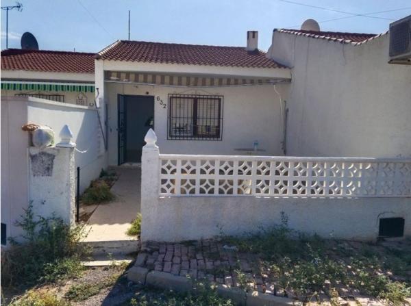 Chalet adosado en Urbanización Punta Víbora 3 s/n, La Siesta - El Salado - Torreta, Torrevieja photo 1