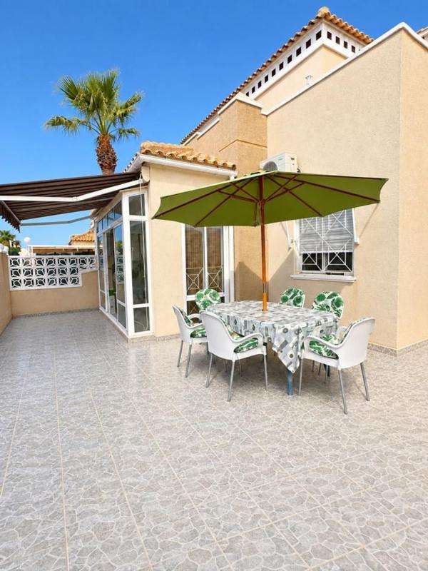 Properties for sale and rent in Spain photo 2