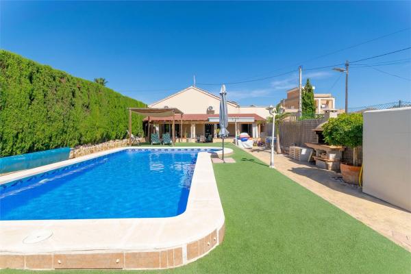 Casa o chalet independiente en Calle Acequia del Río, Formentera del Segura photo 1