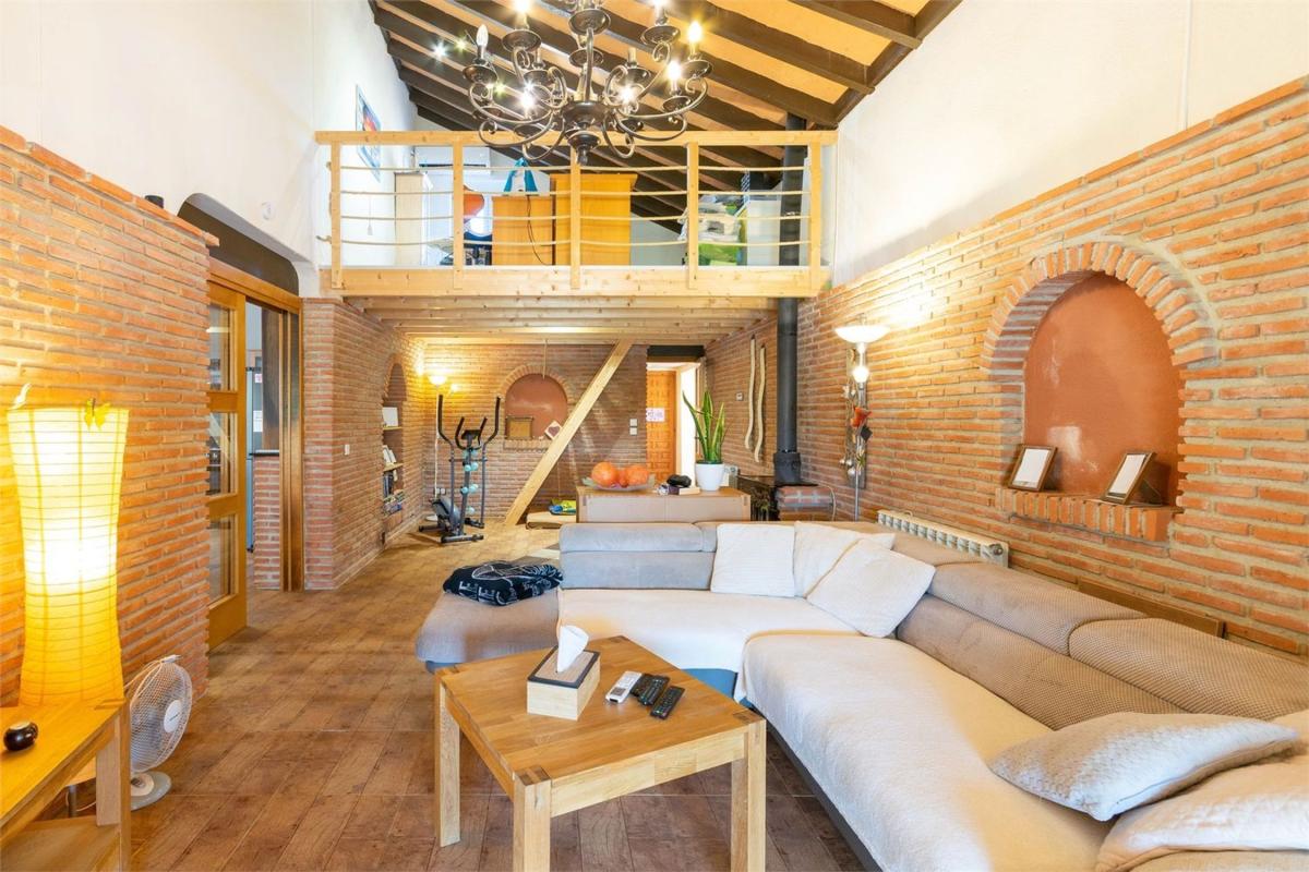 Properties for sale and rent in Spain photo 3