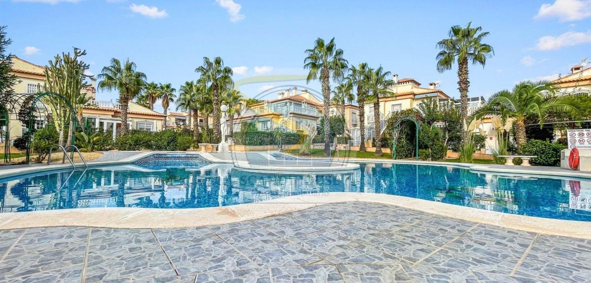 Venta de piso en Piso en Calle la Sagra, 53, Los Balcones - Los Altos del Edén, Torrevieja, Torrevieja
photo 2