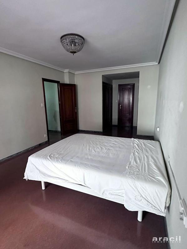 Продажа квартиры на Piso en Barri Eixample, Alcoy / Alcoi, Алкой
 photo 2