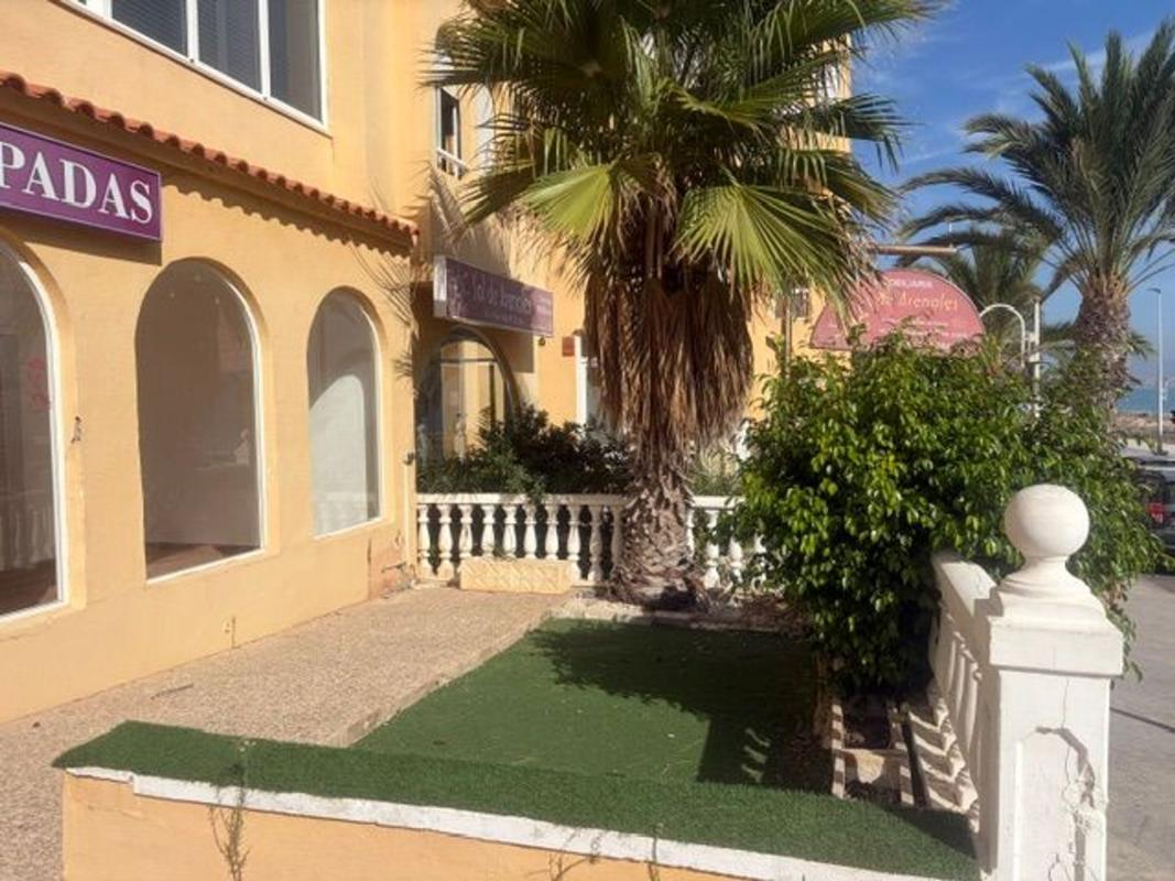Sprzedaż mieszkania w Piso en Avenida San Bartolome Tir, 22, Arenales del Sol, Elche / Elx, Elche / Elx
photo 2