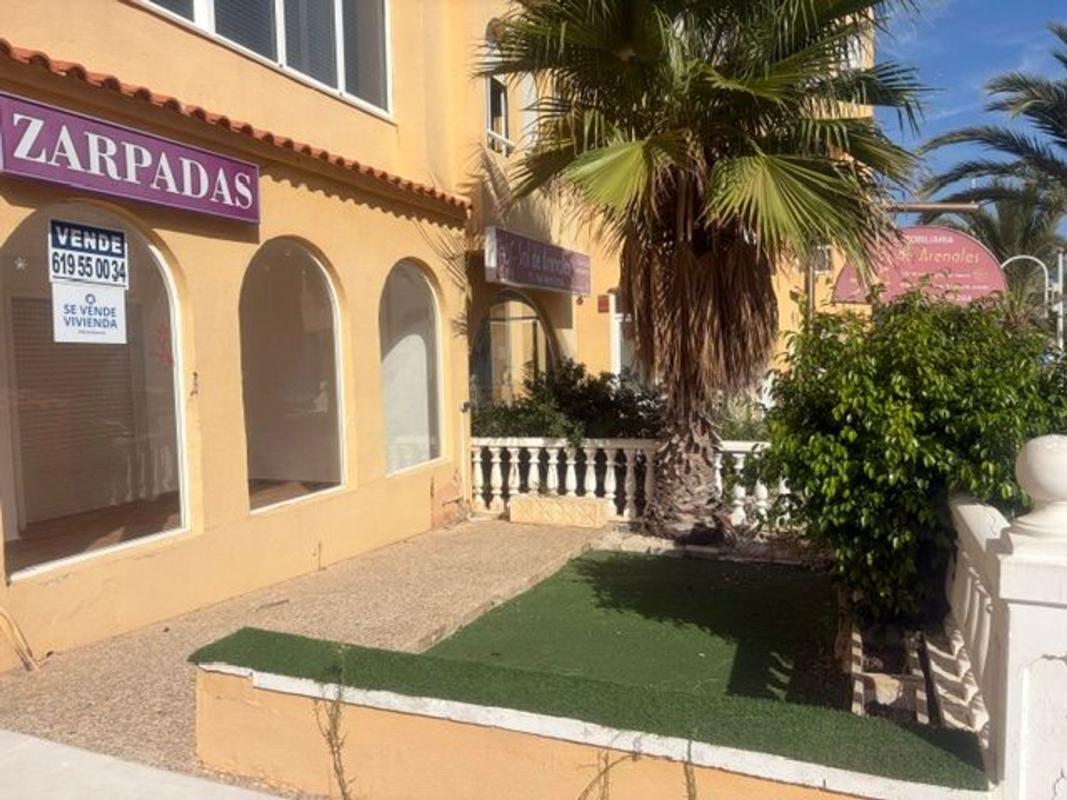 Sprzedaż mieszkania w Piso en Avenida San Bartolome Tir, 22, Arenales del Sol, Elche / Elx, Elche / Elx
photo 3