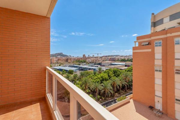 Продажа квартиры на Piso en Avenida Juan Sanchis Candela, 15, Garbinet - Parque de las Avenidas, Alicante / Alacant, Аликанте / Алакант
 photo 2