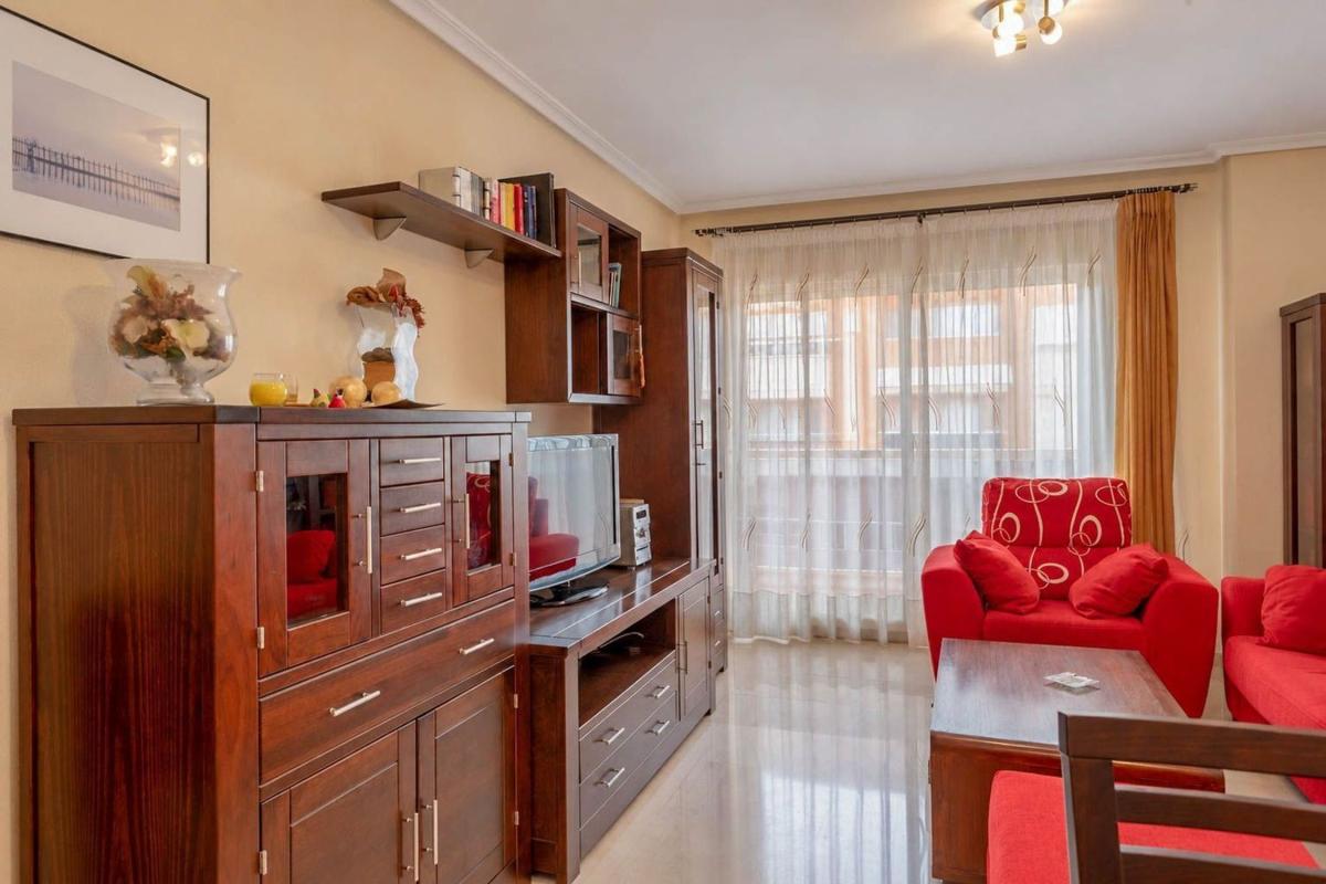 Продажа квартиры на Piso en Avenida Juan Sanchis Candela, 15, Garbinet - Parque de las Avenidas, Alicante / Alacant, Аликанте / Алакант
photo 5