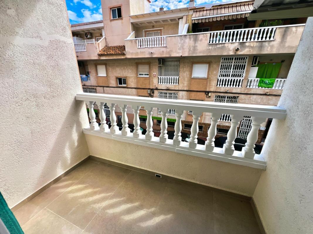 Venta de piso en Piso en Bergantin, 42, Avenida Habaneras - Curva de Palangre, Torrevieja, Torrevieja
photo 1