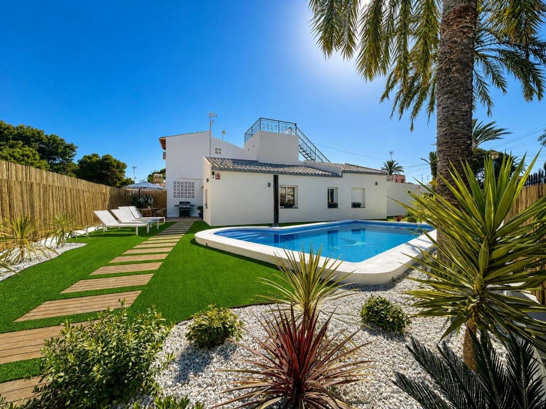 Properties for sale and rent in Spain photo 1