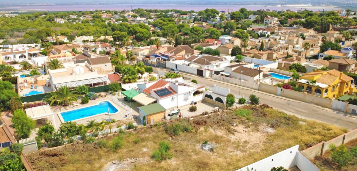 Terreno en venta en Torrevieja, Alicante photo 3