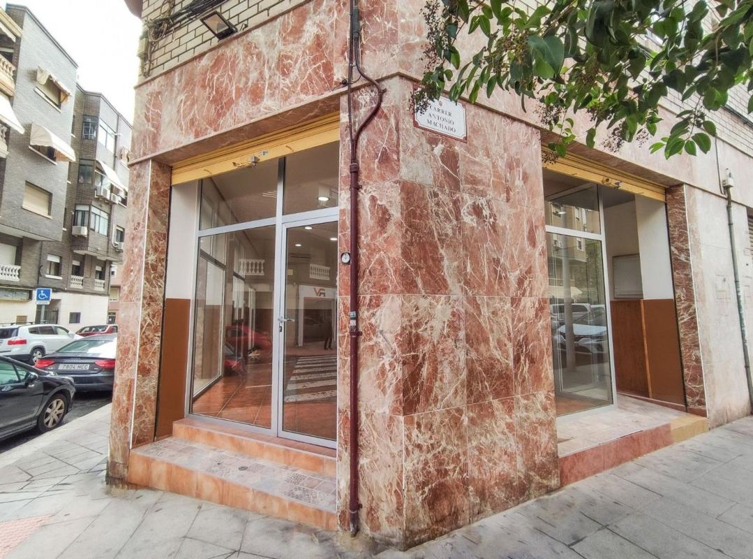 Properties for sale and rent in Spain photo 3