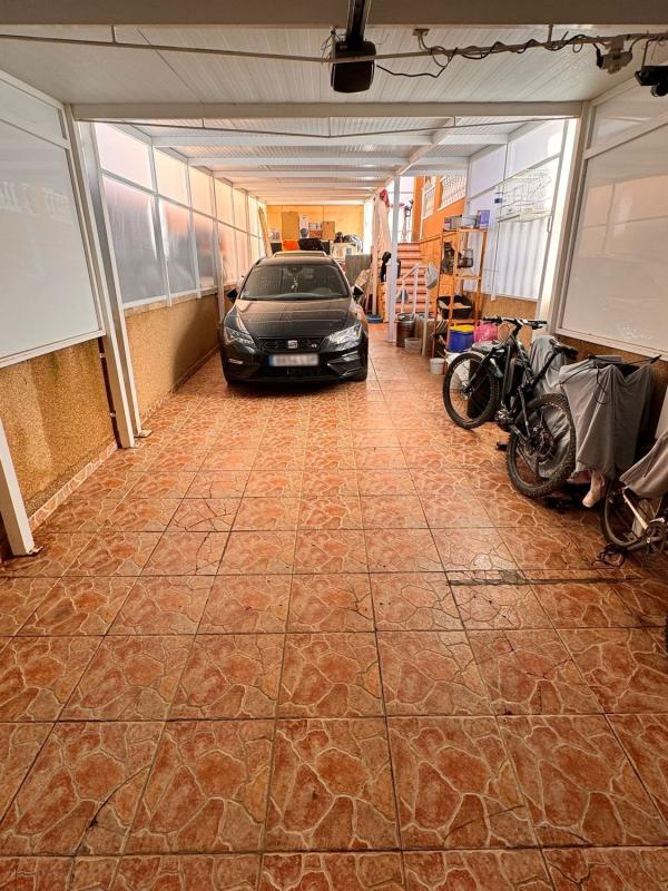 Properties for sale and rent in Spain photo 4