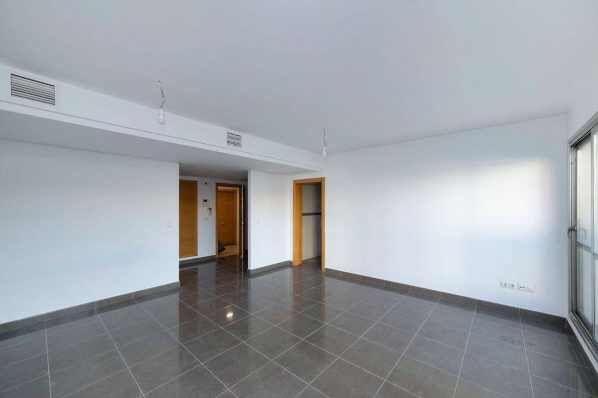 Продажа квартиры на Piso en Calle Vicente Alexandre, Benisaudet, Alicante / Alacant, Аликанте / Алакант
 photo 3