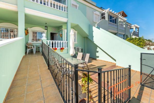 Chalet adosado en Calle de Finlandia, Puerto Marino, Gran Alacant thumbnail 3