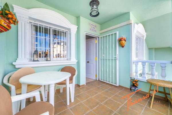 Chalet adosado en Calle de Finlandia, Puerto Marino, Gran Alacant photo 4