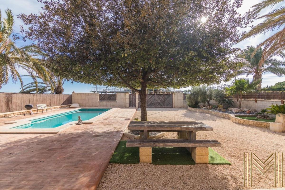 Properties for sale and rent in Spain photo 3
